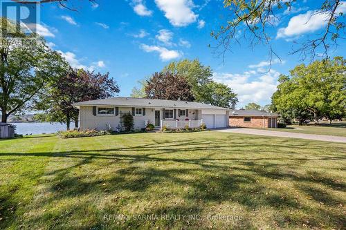 563 RIVERSIDE DRIVE  St. Clair, ON N0N 1G0