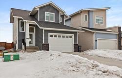 42 Briarfield CRT  Niverville, MB R0A 0A2