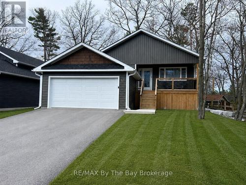 16 CARIBBEAN DRIVE  Wasaga Beach, ON L9Z 2W3