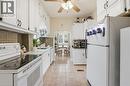 95 East 35Th Street, Hamilton, ON  - Indoor Photo Showing Kitchen 