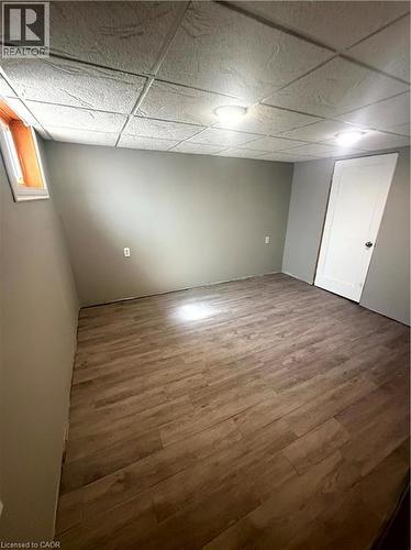 95 East 35Th Street, Hamilton, ON - Indoor