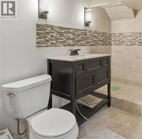 Basement Bathroom - 95 East 35Th Street, Hamilton, ON - Indoor Photo Showing Bathroom