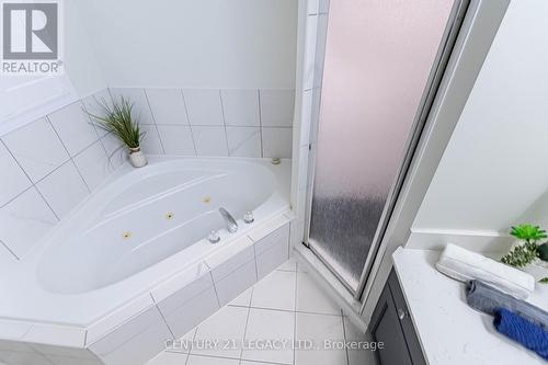 4110 Forest Run Avenue, Burlington, ON - Indoor Photo Showing Bathroom