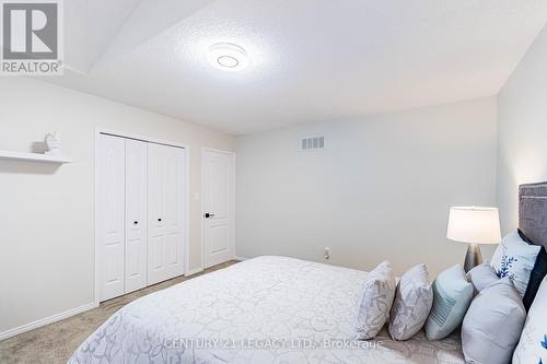 4110 Forest Run Avenue, Burlington, ON - Indoor Photo Showing Bedroom