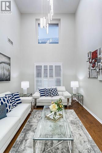 4110 Forest Run Avenue, Burlington, ON - Indoor Photo Showing Living Room
