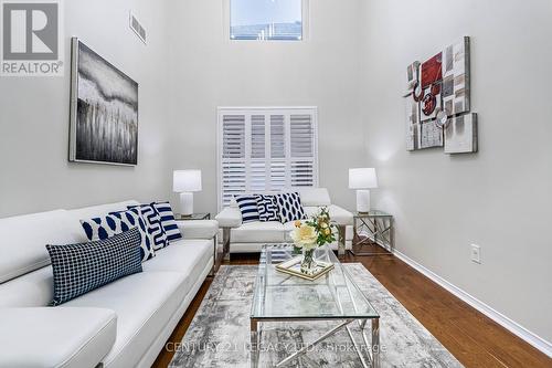 4110 Forest Run Avenue, Burlington, ON - Indoor Photo Showing Living Room