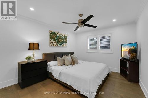 807 Indian Road, Mississauga, ON - Indoor Photo Showing Bedroom