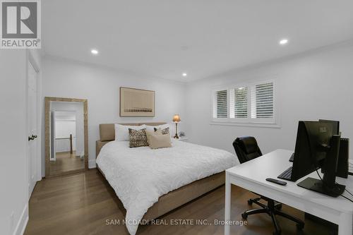 807 Indian Road, Mississauga, ON - Indoor Photo Showing Bedroom