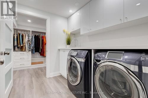 807 Indian Road, Mississauga, ON - Indoor Photo Showing Laundry Room