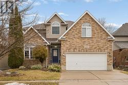 555 SANDBANKS CRESCENT  Waterloo, ON N2V 2K2