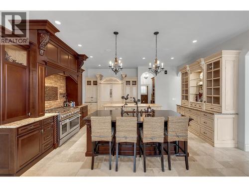 714 Kuipers Crescent, Kelowna, BC - Indoor Photo Showing Dining Room