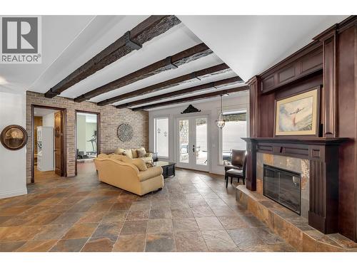 714 Kuipers Crescent, Kelowna, BC - Indoor With Fireplace