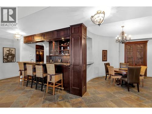 714 Kuipers Crescent, Kelowna, BC - Indoor Photo Showing Dining Room