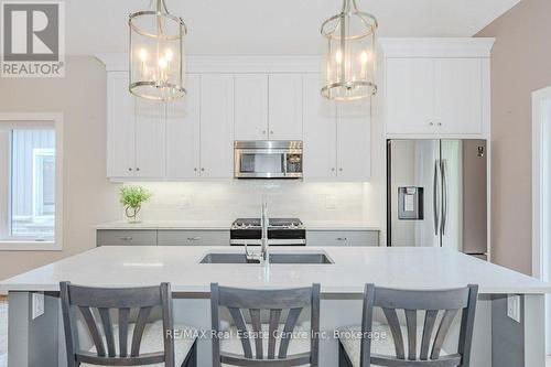 18 - 744 Nelson Street W, Norfolk (Port Dover), ON - Indoor Photo Showing Kitchen With Upgraded Kitchen