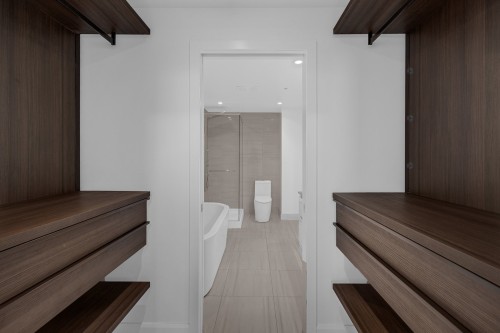 Closet - 2506-1310 Boul. René-Lévesque O., Montréal (Ville-Marie), QC - Indoor Photo Showing Other Room