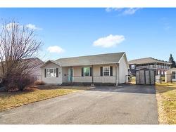 53 Lansdown AVE  Oromocto, NB E2V 4J7