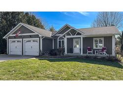 8447 KEITH Street Lambton Shores, ON N0N 1J0