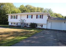 6 Cedar Grove DR  Quispamsis, NB E2E 3R8