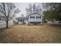 132 Piercy CRES  Fredericton, NB E3B 7G3