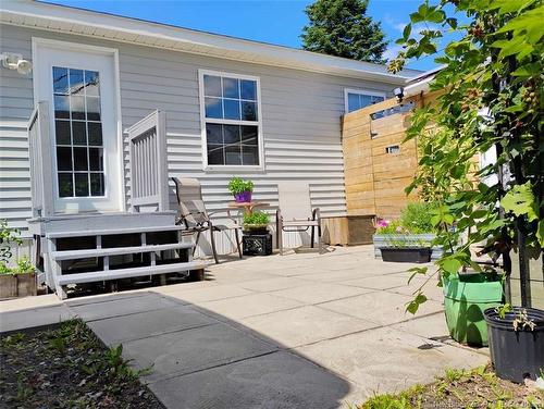 35 Fourth Ave, Pointe-Du-Chêne, NB 