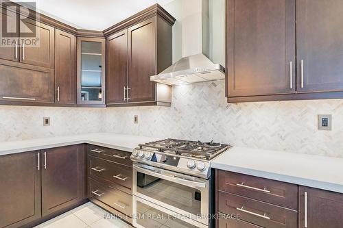 27 Marks Road, Springwater, ON - Indoor Photo Showing Kitchen With Upgraded Kitchen