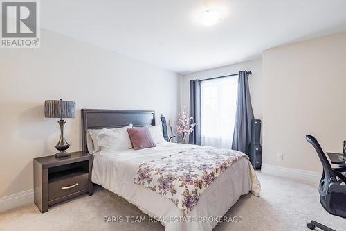 27 Marks Road, Springwater, ON - Indoor Photo Showing Bedroom