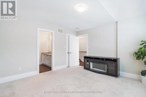 27 Marks Road, Springwater, ON - Indoor Photo Showing Other Room