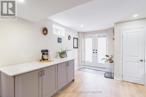 27 Marks Road, Springwater, ON - Indoor Photo Showing Other Room