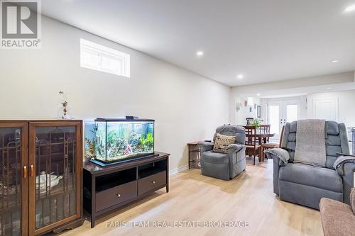 27 Marks Road, Springwater, ON - Indoor