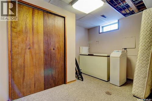 31 Crossley Bay, Regina, SK - Indoor