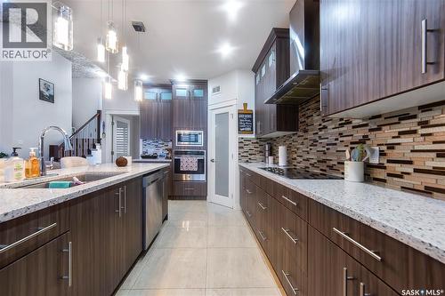 3234 37Th Street W, Saskatoon, SK - Indoor Photo Showing Kitchen With Double Sink With Upgraded Kitchen