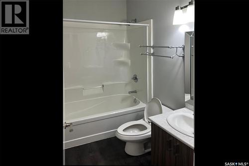 3234 37Th Street W, Saskatoon, SK - Indoor Photo Showing Bathroom