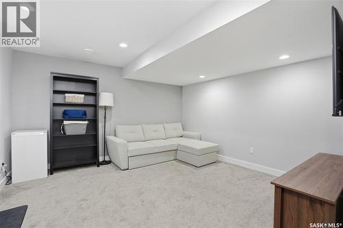 338 Rosewood Boulevard W, Saskatoon, SK - Indoor