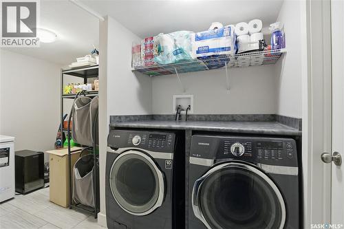 338 Rosewood Boulevard W, Saskatoon, SK - Indoor Photo Showing Laundry Room