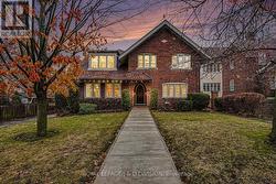 12 WEYBOURNE CRESCENT  Toronto, ON M4N 2R3