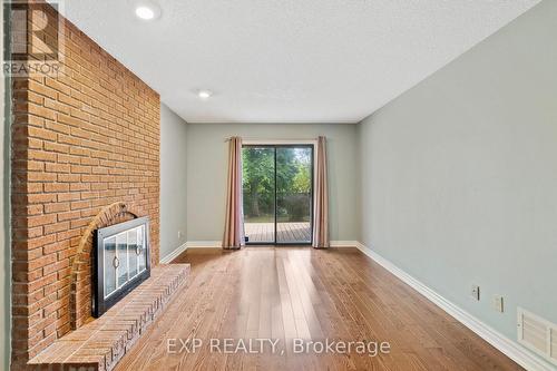 17 Gordon Rowe Crescent, Richmond Hill, ON - Indoor With Fireplace