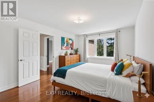 17 Gordon Rowe Crescent, Richmond Hill, ON - Indoor Photo Showing Bedroom