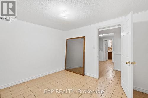 17 Gordon Rowe Crescent, Richmond Hill, ON - Indoor Photo Showing Other Room