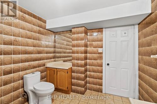 17 Gordon Rowe Crescent, Richmond Hill, ON - Indoor Photo Showing Bathroom