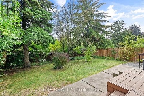 17 Gordon Rowe Crescent, Richmond Hill, ON - Outdoor
