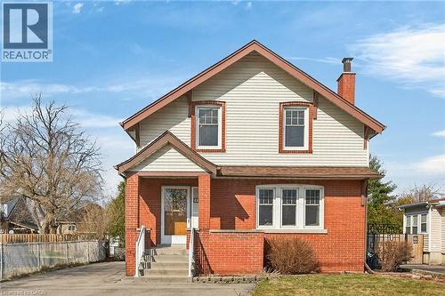 257 QUEENSDALE Avenue E  Hamilton, ON L9A 1L3