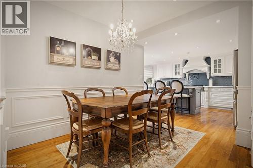 74 Oak Knoll Drive, Hamilton, ON - Indoor Photo Showing Dining Room