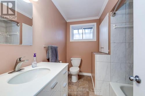 1607 Ewald Road, Mississauga, ON - Indoor Photo Showing Bathroom