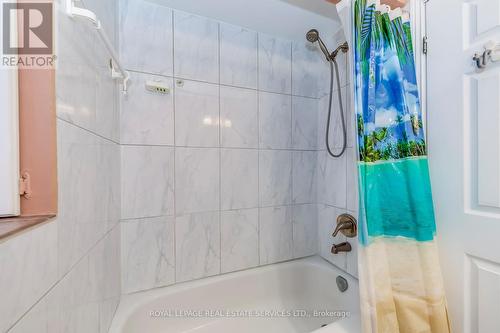 1607 Ewald Road, Mississauga, ON - Indoor Photo Showing Bathroom