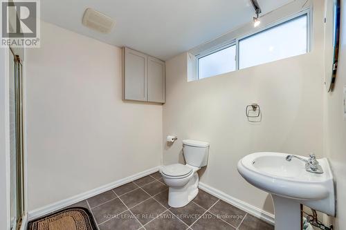 1607 Ewald Road, Mississauga, ON - Indoor Photo Showing Bathroom