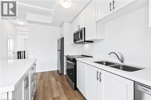 55 Great Falls Boulevard, Waterdown, ON - Indoor Photo Showing Kitchen With Double Sink With Upgraded Kitchen