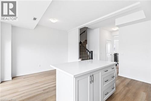 55 Great Falls Boulevard, Waterdown, ON - Indoor Photo Showing Other Room