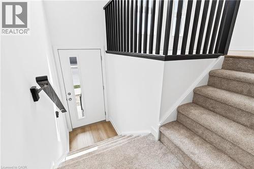 55 Great Falls Boulevard, Waterdown, ON - Indoor Photo Showing Other Room