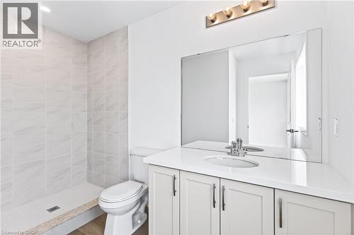 55 Great Falls Boulevard, Waterdown, ON - Indoor Photo Showing Bathroom