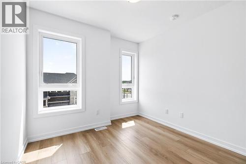 55 Great Falls Boulevard, Waterdown, ON - Indoor Photo Showing Other Room